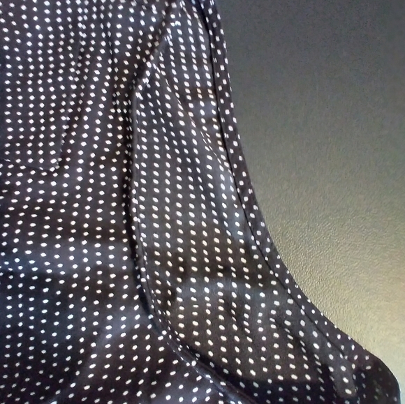 NWT Adrianna Papell Black and White Polka Dot Sleeveless Top Tie Front Size L - Picture 7 of 11